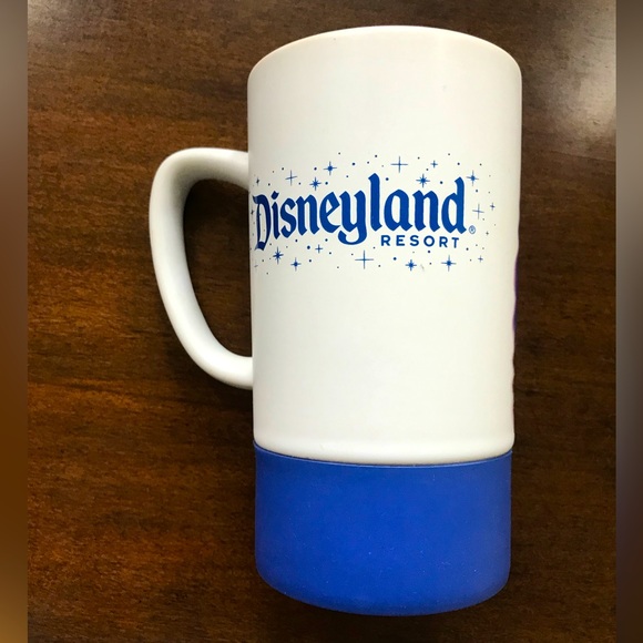 Disneyland Resort Mug With Removable Silicone bottom - Castle And Fireworks - Picture 3 of 3